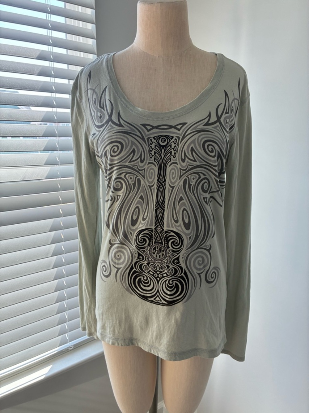 Life Is Good Good Vibes Y2K Women's Olive Guitar Graphic Long Sleeve Top
